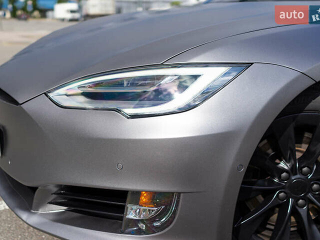 Білий Тесла Модель С, об'ємом двигуна 0 л та пробігом 193 тис. км за 24500 $, фото 19 на Automoto.ua