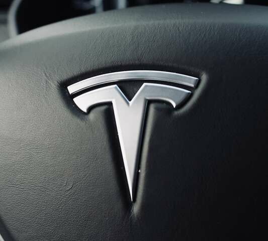 Білий Тесла Модель С, об'ємом двигуна 0 л та пробігом 118 тис. км за 29700 $, фото 17 на Automoto.ua