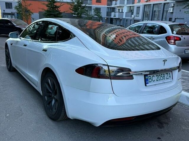 Белый Тесла Модель С, объемом двигателя 0 л и пробегом 86 тыс. км за 26800 $, фото 4 на Automoto.ua