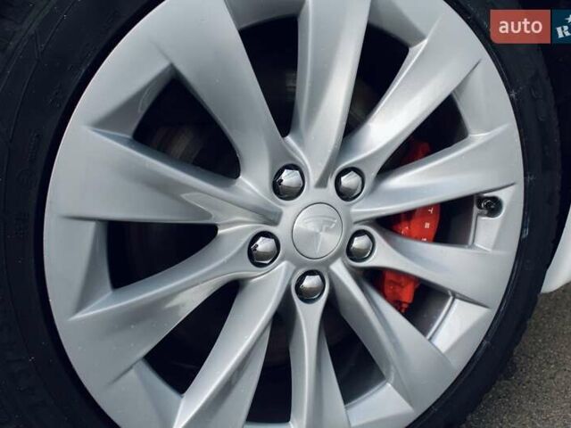 Белый Тесла Модель С, объемом двигателя 0 л и пробегом 117 тыс. км за 29700 $, фото 17 на Automoto.ua