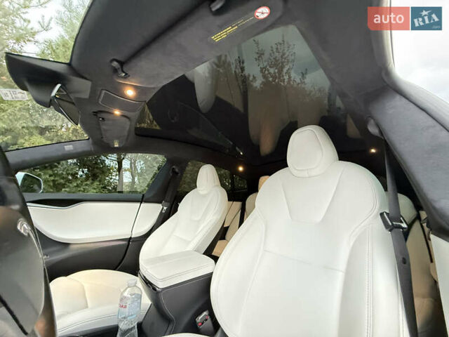 Білий Тесла Модель С, об'ємом двигуна 0 л та пробігом 120 тис. км за 25800 $, фото 18 на Automoto.ua