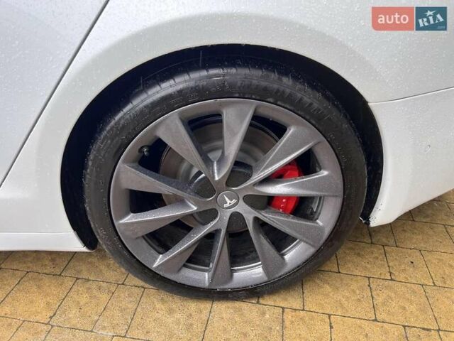 Тесла Модель С 2020 у Львові на Automoto.ua Білий Тесла Модель С, об'ємом двигуна 0 л та пробігом 34 тис. км за 30400 $, фото 10 на Automoto.ua