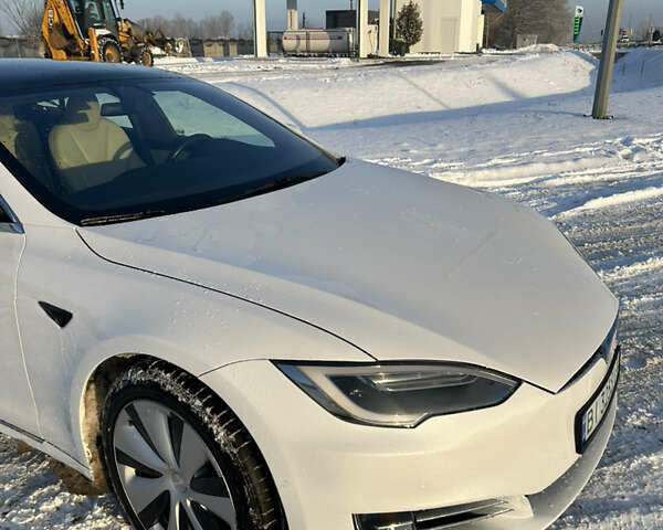 Білий Тесла Модель С, об'ємом двигуна 0 л та пробігом 118 тис. км за 29500 $, фото 4 на Automoto.ua