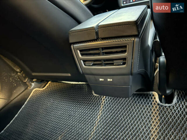 Белый Тесла Модель С, объемом двигателя 0 л и пробегом 104 тыс. км за 31500 $, фото 10 на Automoto.ua