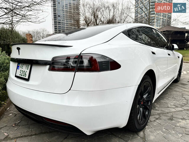 Белый Тесла Модель С, объемом двигателя 0 л и пробегом 53 тыс. км за 33999 $, фото 12 на Automoto.ua