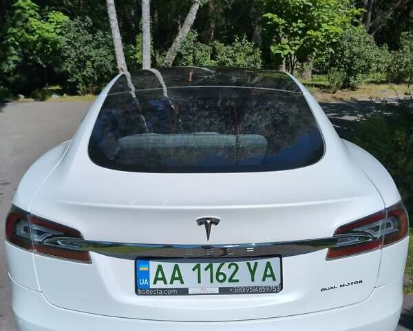 Белый Тесла Модель С, объемом двигателя 0 л и пробегом 49 тыс. км за 34500 $, фото 3 на Automoto.ua