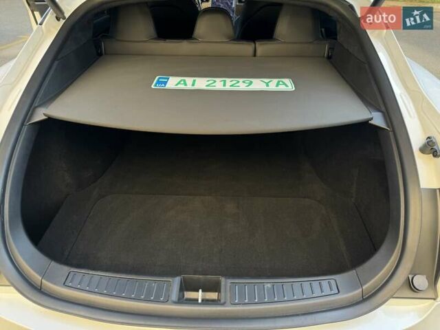 Белый Тесла Модель С, объемом двигателя 0 л и пробегом 69 тыс. км за 29900 $, фото 6 на Automoto.ua