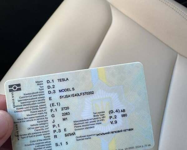 Белый Тесла Модель С, объемом двигателя 0 л и пробегом 91 тыс. км за 29000 $, фото 2 на Automoto.ua