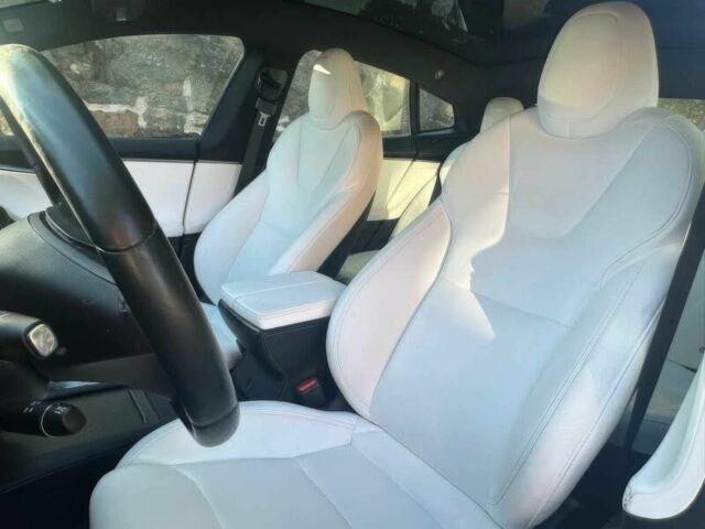 Білий Тесла Модель С, об'ємом двигуна 0 л та пробігом 48 тис. км за 17000 $, фото 8 на Automoto.ua