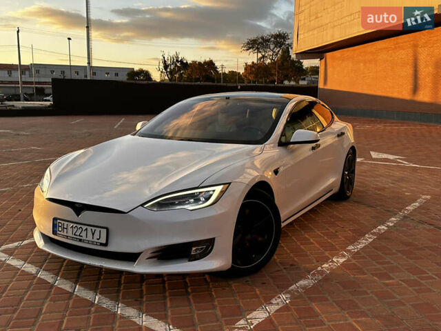 Тесла Модель С 2020 в Одессе на Automoto.ua Белый Тесла Модель С, объемом двигателя 0 л и пробегом 39 тыс. км за 27500 $, фото 1 на Automoto.ua