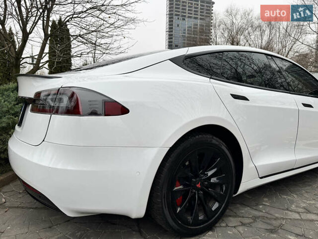 Белый Тесла Модель С, объемом двигателя 0 л и пробегом 53 тыс. км за 33999 $, фото 8 на Automoto.ua