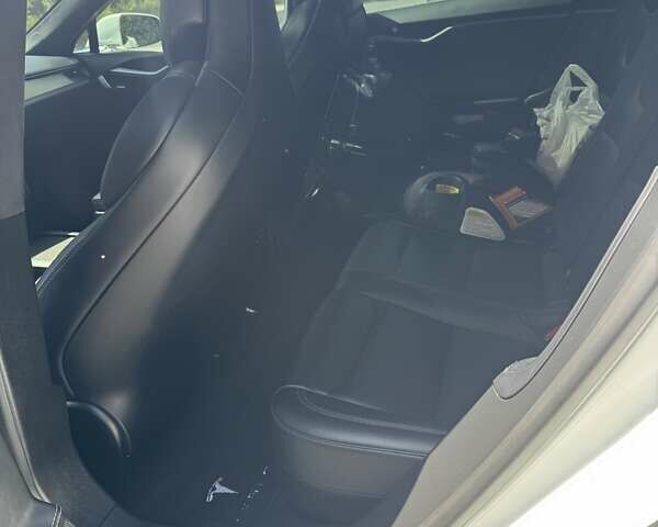 Тесла Модель С 2020 у Дніпро (Дніпропетровську) на Automoto.ua Білий Тесла Модель С, об'ємом двигуна 0 л та пробігом 59 тис. км за 35500 $, фото 10 на Automoto.ua