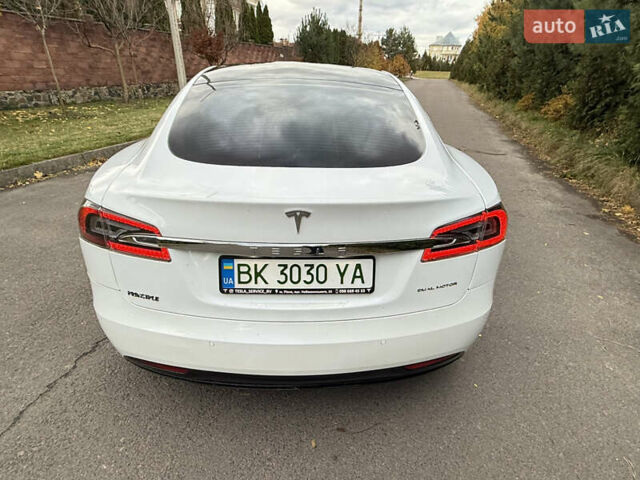 Білий Тесла Модель С, об'ємом двигуна 0 л та пробігом 120 тис. км за 25800 $, фото 8 на Automoto.ua
