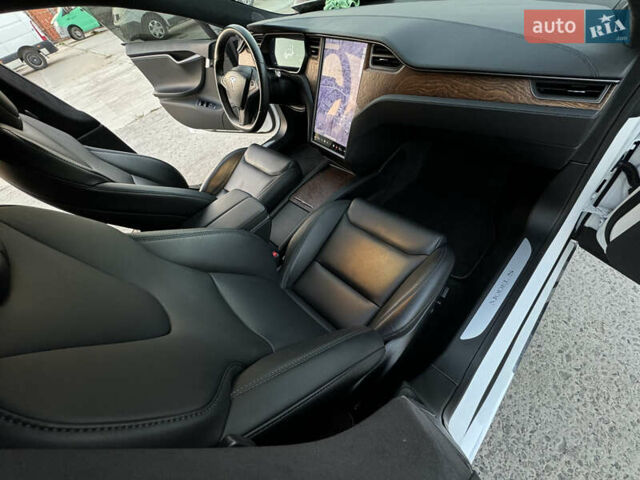 Белый Тесла Модель С, объемом двигателя 0 л и пробегом 69 тыс. км за 29900 $, фото 13 на Automoto.ua