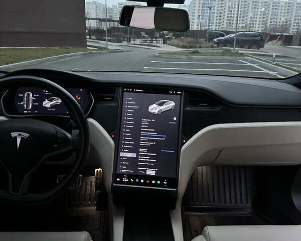 Білий Тесла Модель С, об'ємом двигуна 0 л та пробігом 160 тис. км за 33000 $, фото 9 на Automoto.ua