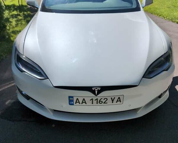 Белый Тесла Модель С, объемом двигателя 0 л и пробегом 49 тыс. км за 34500 $, фото 1 на Automoto.ua