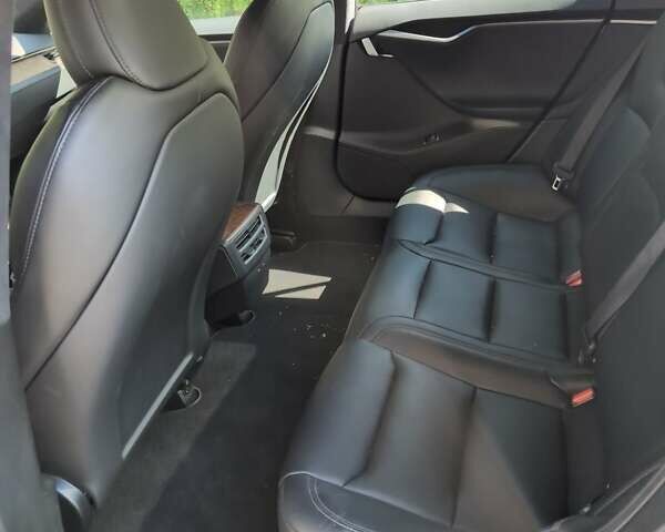 Белый Тесла Модель С, объемом двигателя 0 л и пробегом 49 тыс. км за 34500 $, фото 5 на Automoto.ua