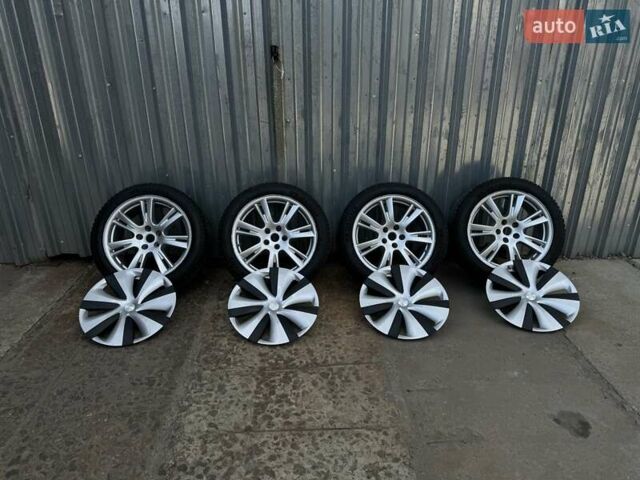 Белый Тесла Модель С, объемом двигателя 0 л и пробегом 69 тыс. км за 29900 $, фото 8 на Automoto.ua