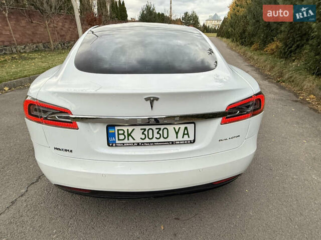 Білий Тесла Модель С, об'ємом двигуна 0 л та пробігом 120 тис. км за 25800 $, фото 25 на Automoto.ua
