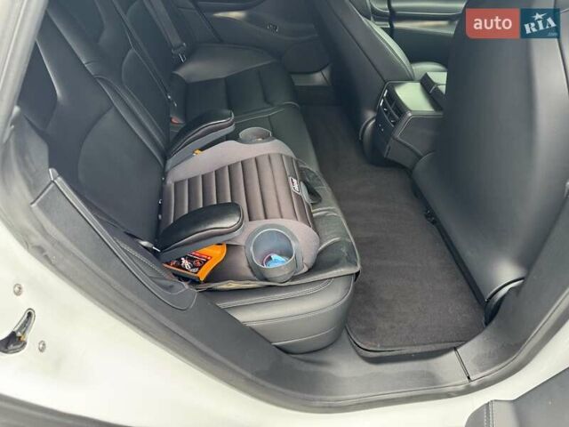 Білий Тесла Модель С, об'ємом двигуна 0 л та пробігом 65 тис. км за 31500 $, фото 24 на Automoto.ua