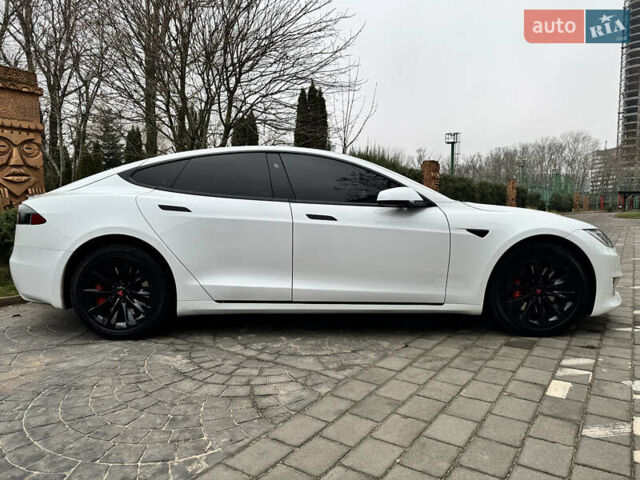 Белый Тесла Модель С, объемом двигателя 0 л и пробегом 53 тыс. км за 33999 $, фото 10 на Automoto.ua