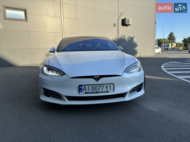Белый Тесла Модель С, объемом двигателя 0 л и пробегом 91 тыс. км за 29000 $, фото 5 на Automoto.ua