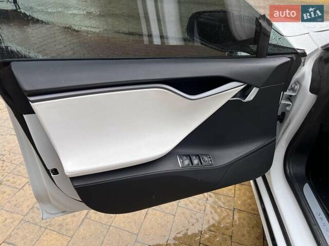 Тесла Модель С 2020 у Львові на Automoto.ua Білий Тесла Модель С, об'ємом двигуна 0 л та пробігом 34 тис. км за 30400 $, фото 13 на Automoto.ua