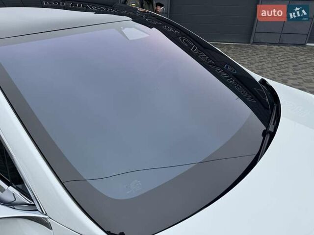 Білий Тесла Модель С, об'ємом двигуна 0 л та пробігом 65 тис. км за 31500 $, фото 5 на Automoto.ua