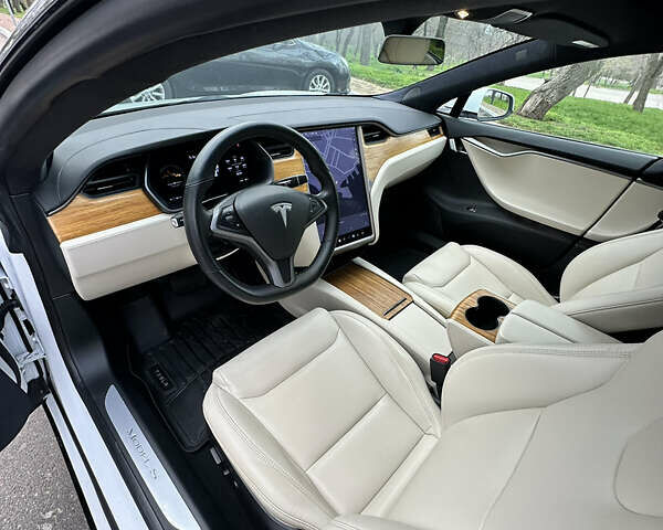 Тесла Модель С 2020 в Одессе на Automoto.ua Белый Тесла Модель С, объемом двигателя 0 л и пробегом 39 тыс. км за 27500 $, фото 11 на Automoto.ua