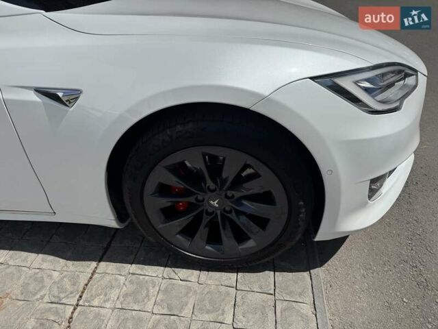 Тесла Модель С 2020 у Дніпро (Дніпропетровську) на Automoto.ua Білий Тесла Модель С, об'ємом двигуна 0 л та пробігом 59 тис. км за 35500 $, фото 5 на Automoto.ua