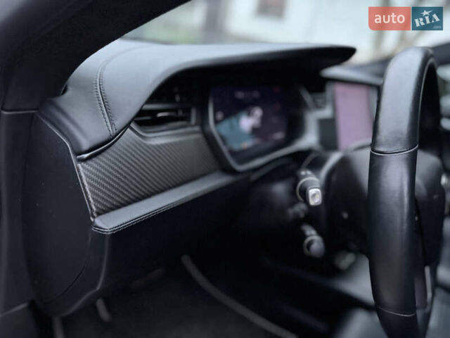 Белый Тесла Модель С, объемом двигателя 0 л и пробегом 104 тыс. км за 31500 $, фото 6 на Automoto.ua