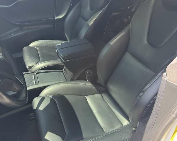 Тесла Модель С 2020 у Дніпро (Дніпропетровську) на Automoto.ua Білий Тесла Модель С, об'ємом двигуна 0 л та пробігом 59 тис. км за 35500 $, фото 8 на Automoto.ua