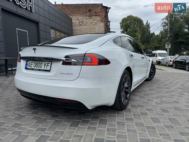 Белый Тесла Модель С, объемом двигателя 0 л и пробегом 59 тыс. км за 35500 $, фото 5 на Automoto.ua