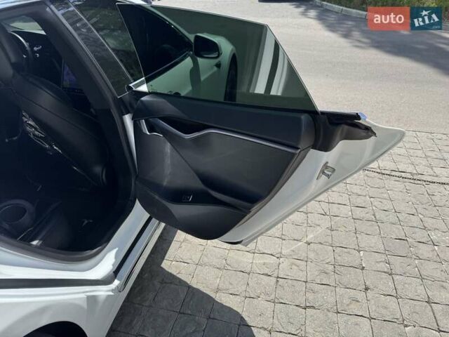 Тесла Модель С 2020 у Дніпро (Дніпропетровську) на Automoto.ua Білий Тесла Модель С, об'ємом двигуна 0 л та пробігом 59 тис. км за 35500 $, фото 13 на Automoto.ua