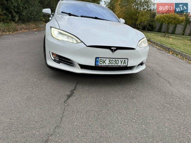 Білий Тесла Модель С, об'ємом двигуна 0 л та пробігом 120 тис. км за 25800 $, фото 13 на Automoto.ua