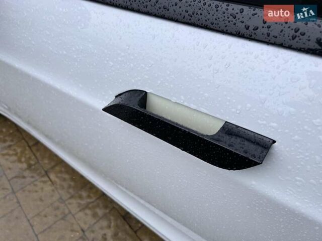 Тесла Модель С 2020 у Львові на Automoto.ua Білий Тесла Модель С, об'ємом двигуна 0 л та пробігом 34 тис. км за 30400 $, фото 11 на Automoto.ua