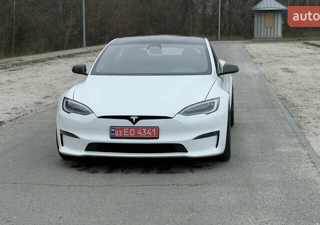 Белый Тесла Модель С, объемом двигателя 0 л и пробегом 42 тыс. км за 35500 $, фото 1 на Automoto.ua