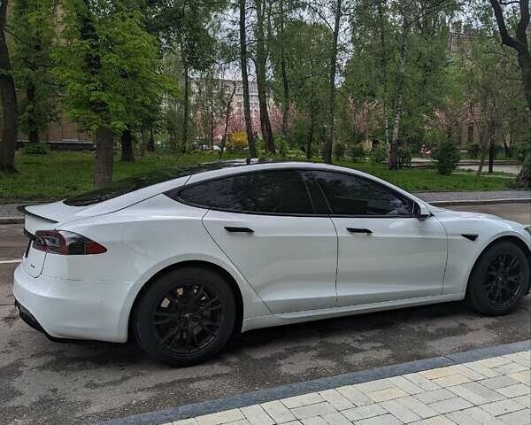 Білий Тесла Модель С, об'ємом двигуна 0 л та пробігом 99 тис. км за 42000 $, фото 8 на Automoto.ua