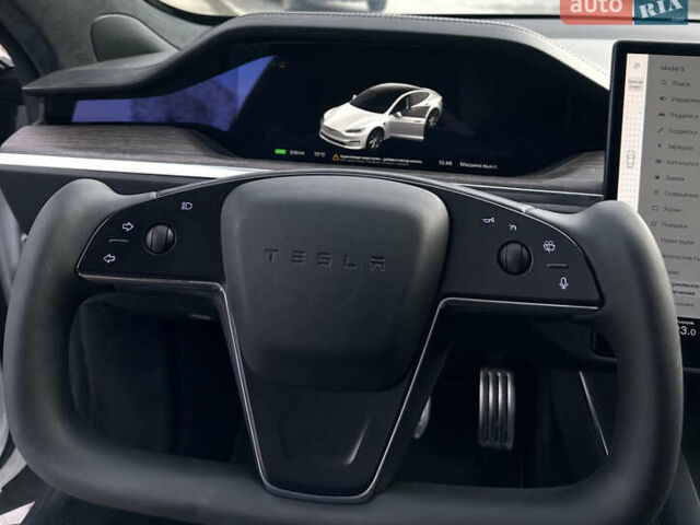 Белый Тесла Модель С, объемом двигателя 0 л и пробегом 20 тыс. км за 42000 $, фото 13 на Automoto.ua