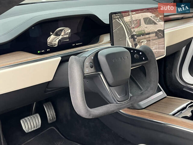 Белый Тесла Модель С, объемом двигателя 0 л и пробегом 68 тыс. км за 39900 $, фото 11 на Automoto.ua