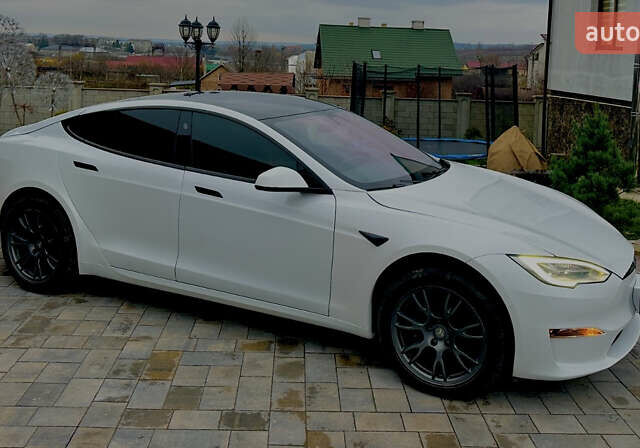 Белый Тесла Модель С, объемом двигателя 0 л и пробегом 20 тыс. км за 42000 $, фото 27 на Automoto.ua