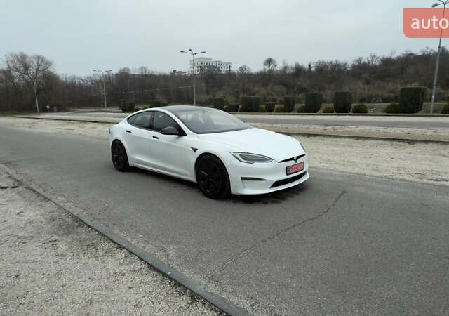 Белый Тесла Модель С, объемом двигателя 0 л и пробегом 42 тыс. км за 35500 $, фото 6 на Automoto.ua