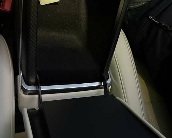 Білий Тесла Модель С, об'ємом двигуна 0 л та пробігом 51 тис. км за 49999 $, фото 51 на Automoto.ua