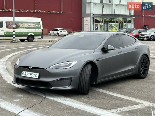 Белый Тесла Модель С, объемом двигателя 0 л и пробегом 68 тыс. км за 39900 $, фото 2 на Automoto.ua