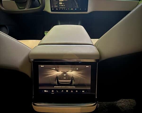 Білий Тесла Модель С, об'ємом двигуна 0 л та пробігом 51 тис. км за 49999 $, фото 53 на Automoto.ua