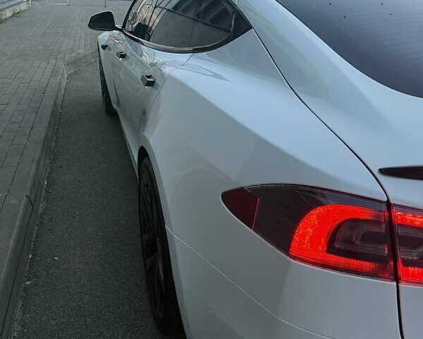 Білий Тесла Модель С, об'ємом двигуна 0 л та пробігом 51 тис. км за 49999 $, фото 23 на Automoto.ua