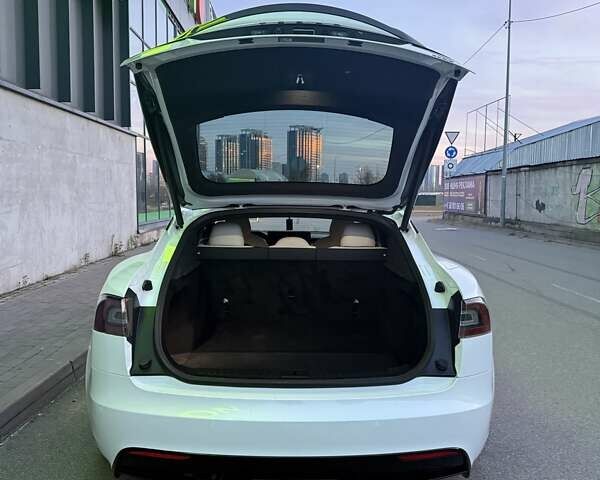 Білий Тесла Модель С, об'ємом двигуна 0 л та пробігом 51 тис. км за 49999 $, фото 26 на Automoto.ua