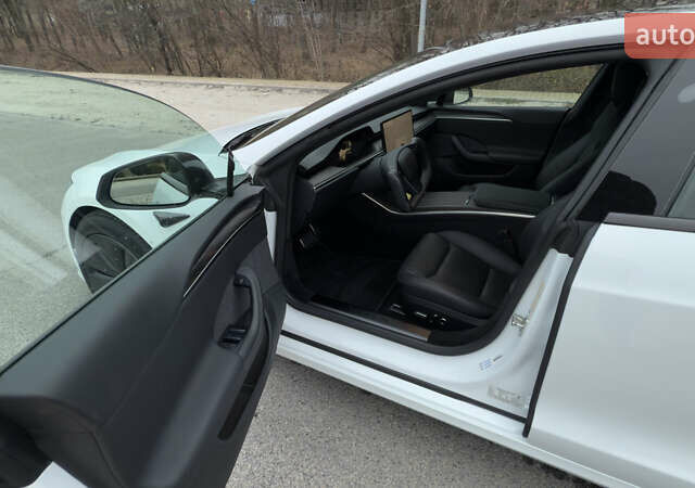 Белый Тесла Модель С, объемом двигателя 0 л и пробегом 42 тыс. км за 35500 $, фото 9 на Automoto.ua