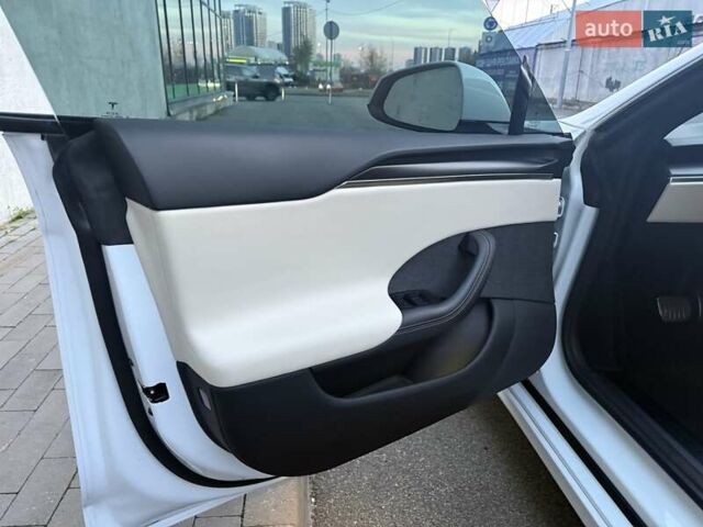 Білий Тесла Модель С, об'ємом двигуна 0 л та пробігом 51 тис. км за 49999 $, фото 35 на Automoto.ua