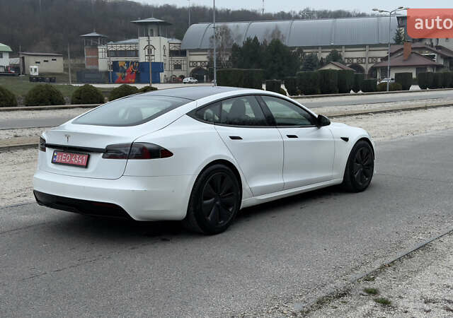 Белый Тесла Модель С, объемом двигателя 0 л и пробегом 42 тыс. км за 35500 $, фото 4 на Automoto.ua